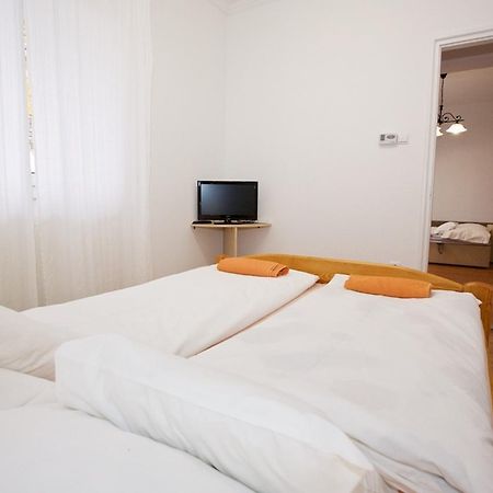 Zoli Apartmanok-Anita Koelcsey 34-36 Hajdúszoboszló Екстериор снимка