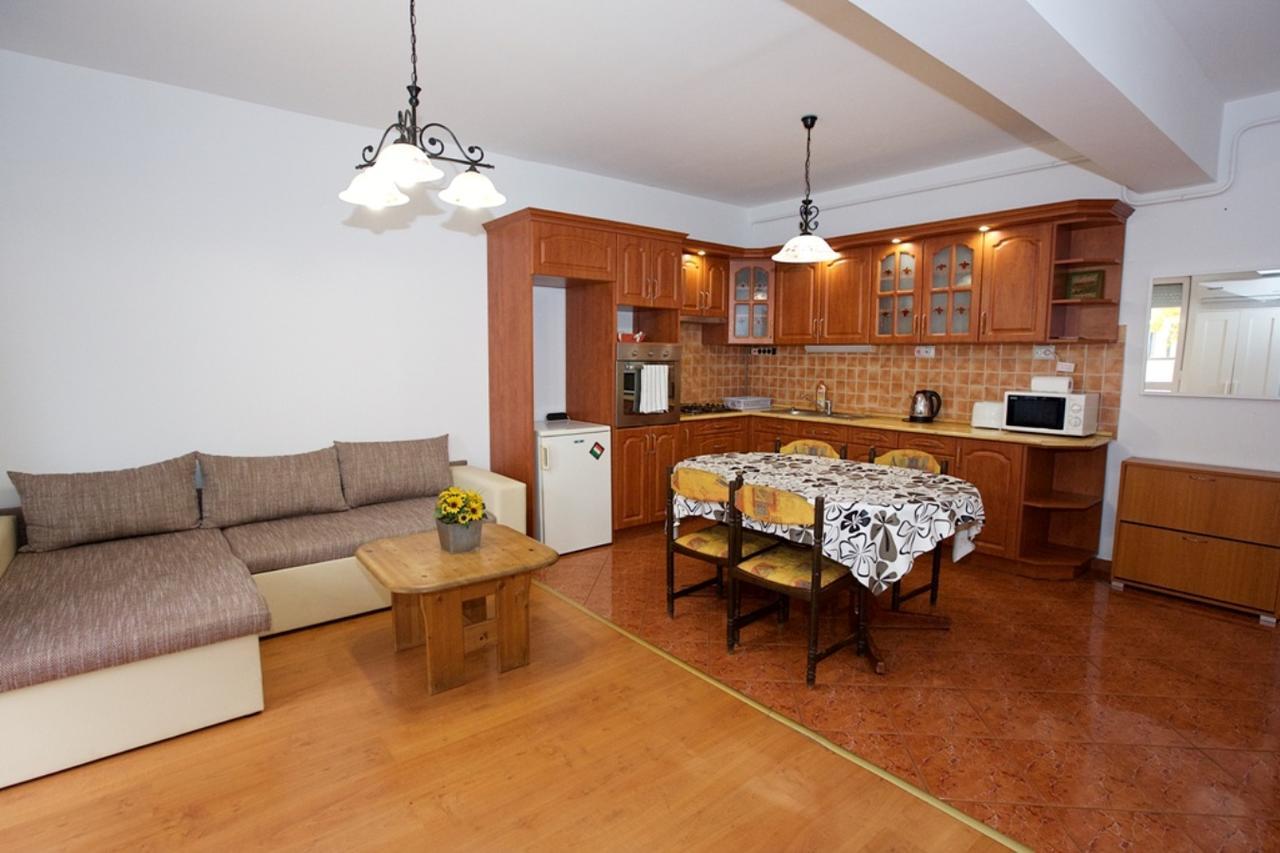 Zoli Apartmanok-Anita Koelcsey 34-36 Hajdúszoboszló Екстериор снимка